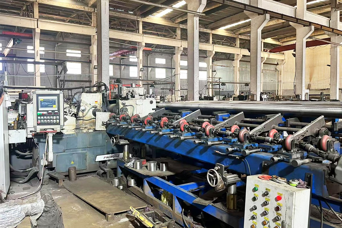 CNC Centerless Grinder